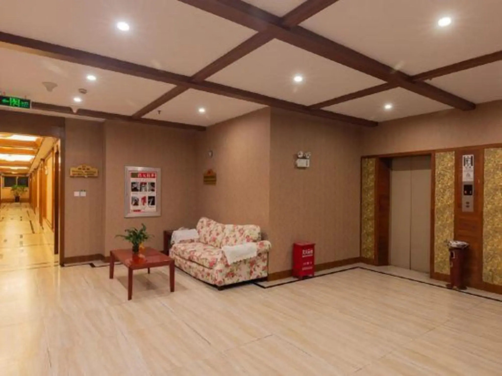 Golden Phoenix Hotel