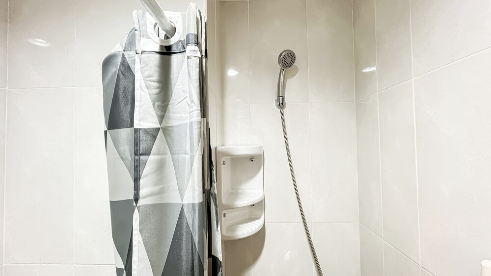 Simple Comfort Studio At Apartment Evenciio Margonda