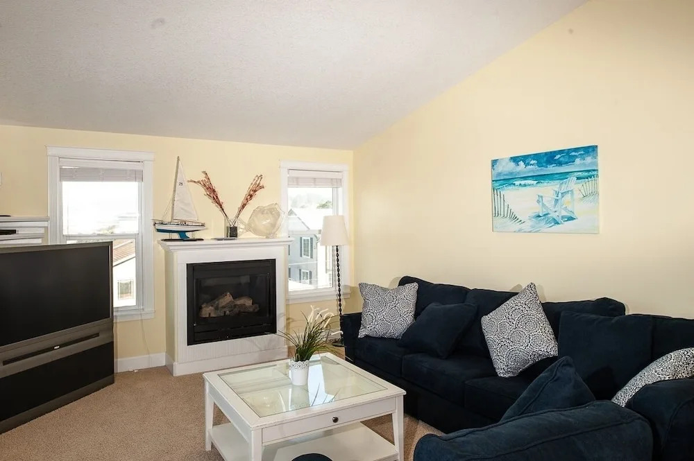Salty Dog 4 Bedroom Home