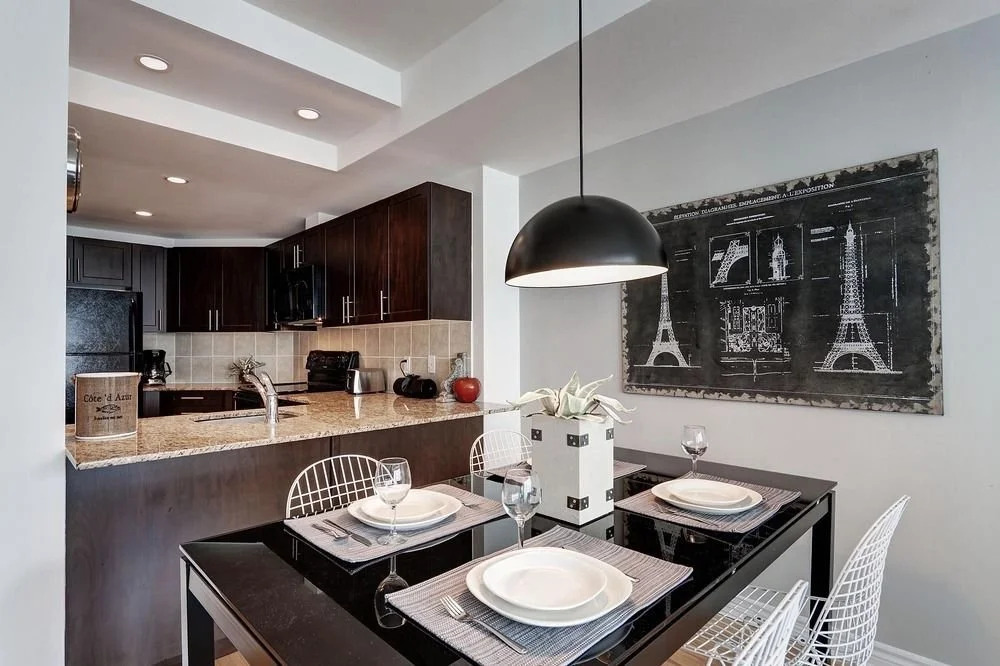 Nge Stays - Rideau Street Apartments
