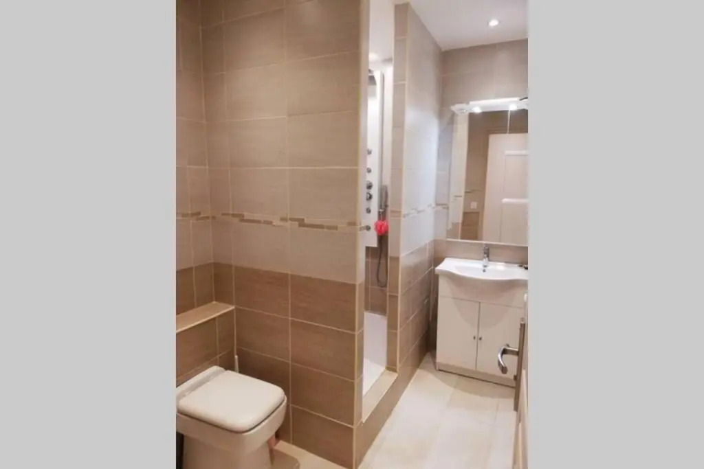 Appartement T2 Rez de villa proche bord de mer