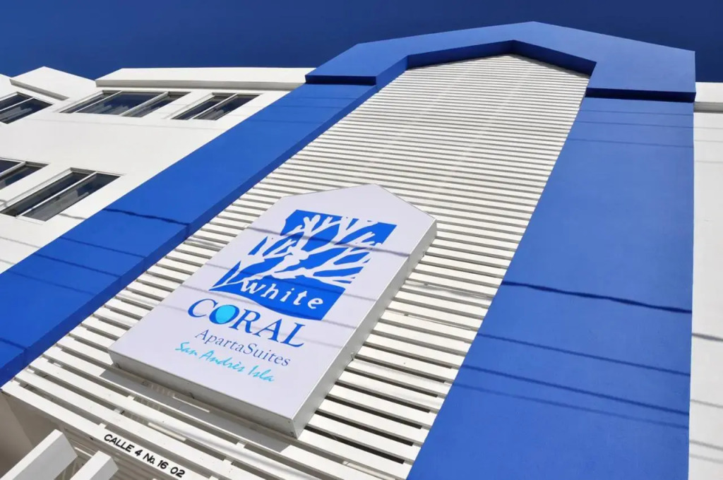 White Coral ApartaSuites