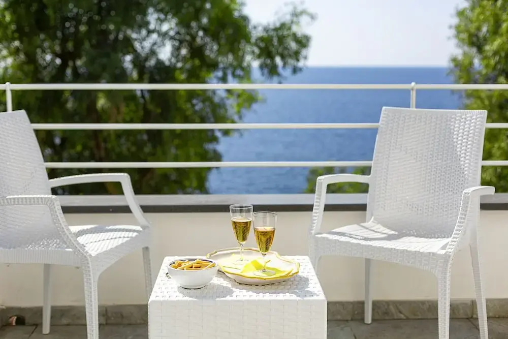 AMORE RENTALS - Villa Terri