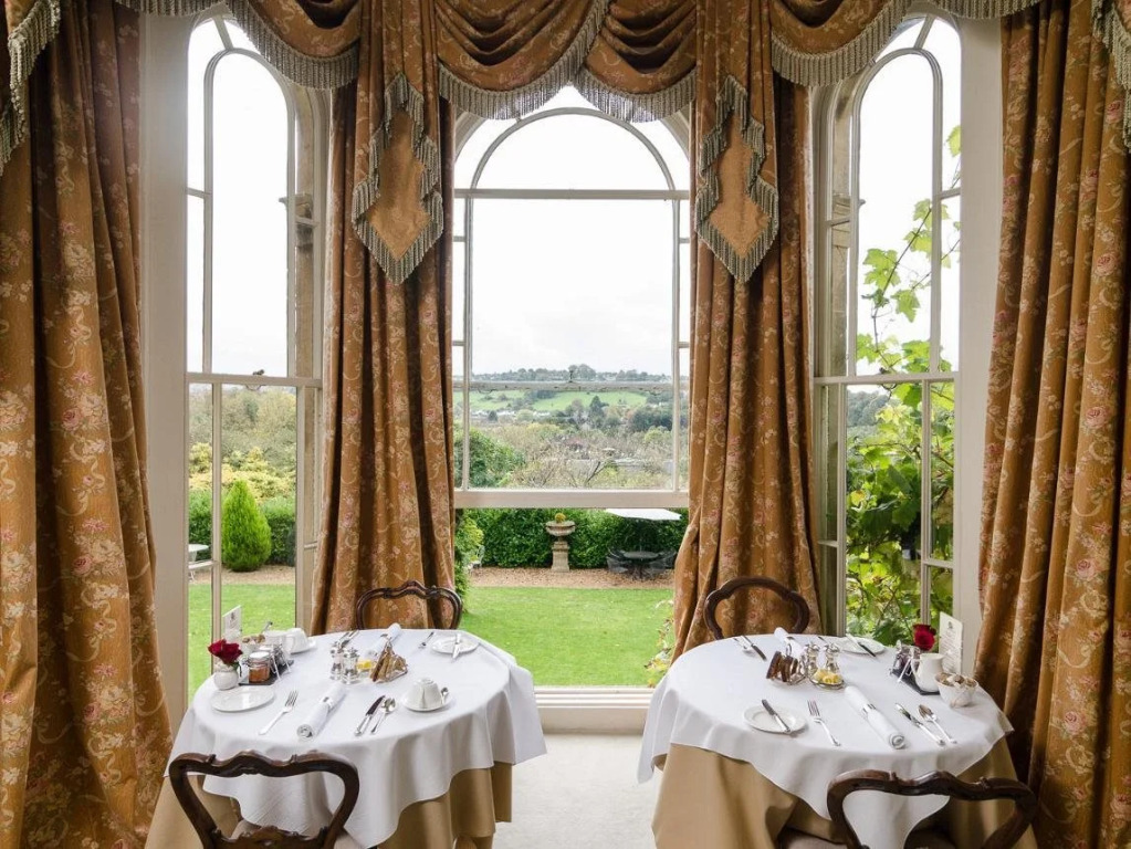 Apsley House Hotel