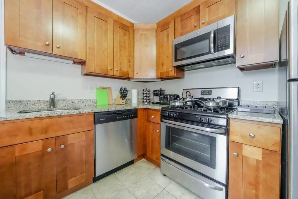 Classic 3br/1ba in Little Italy