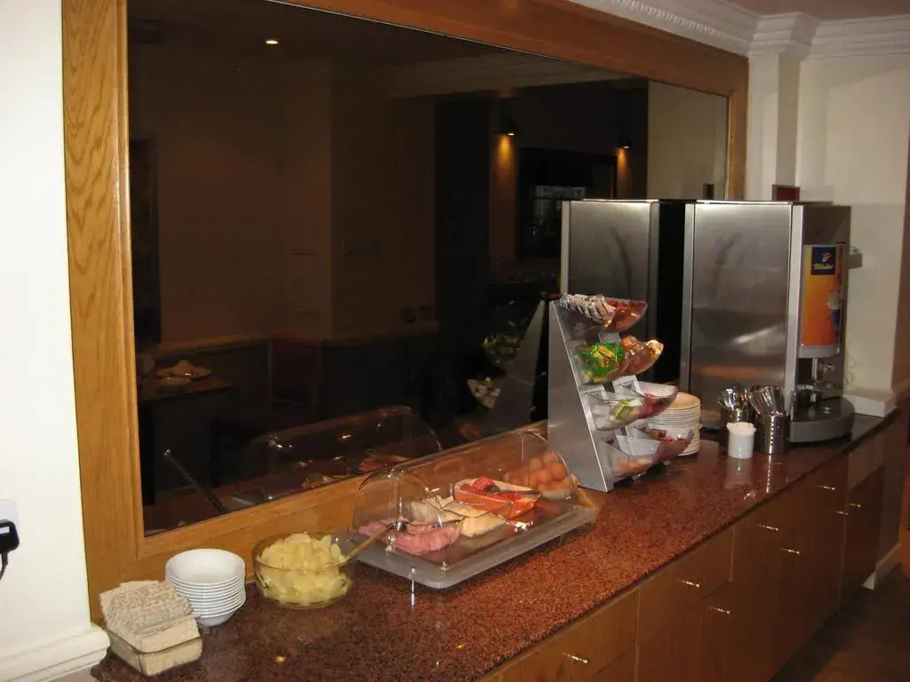 Americana Hotel