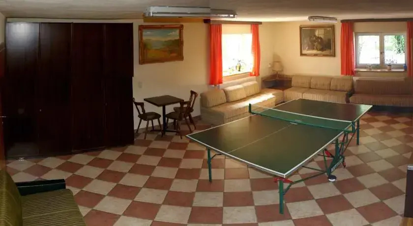 Haus Rosenauer Zimmer & Ferienwohnungen