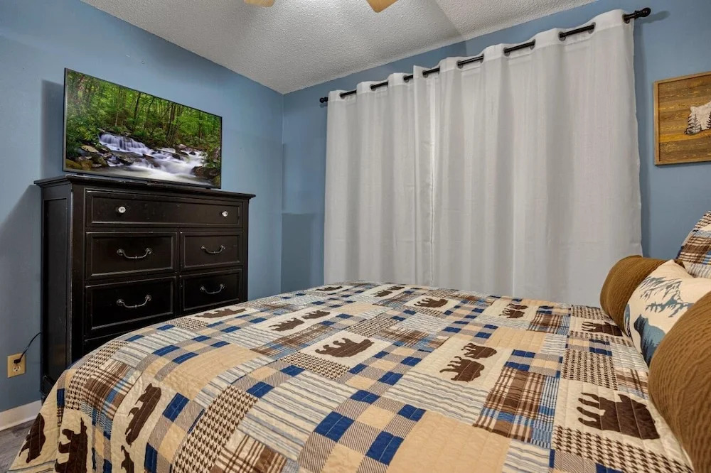 Bearadise Mountain Getaway