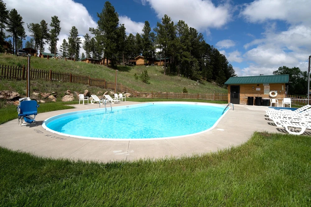 Rock Crest Lodge & Cabins