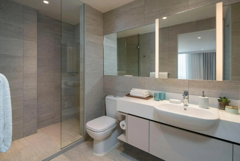 Lanson Place Winsland, Singapore