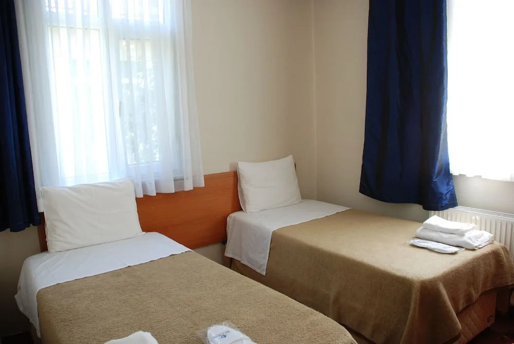 Shila Tatil Koyu