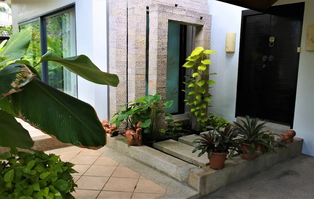 House With 3 Bedrooms in Rawai, With Private Pool, Enclosed Garden and