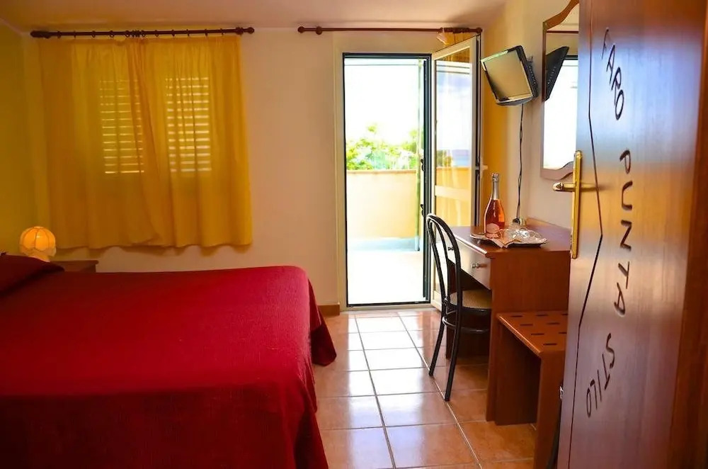 Villaggio Faro Punta Residence Hotel
