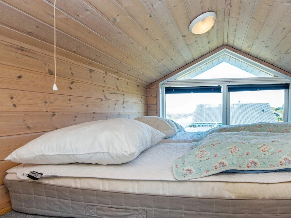 6 person holiday home in Ringkøbing-By Traum