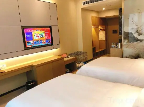 Qingyuan Aoster Apartment (Wanda Gulongxia Branch)