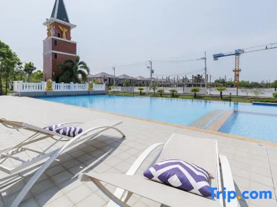 Pattaya town house three bedroom pool villa 【8 minutes drive to floating market + swimming pool】