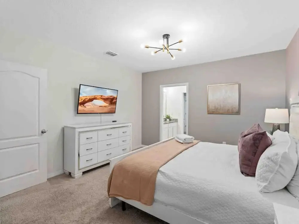 Super Comfy- 7BD 5 5BA Sleep s 22 w Amenities