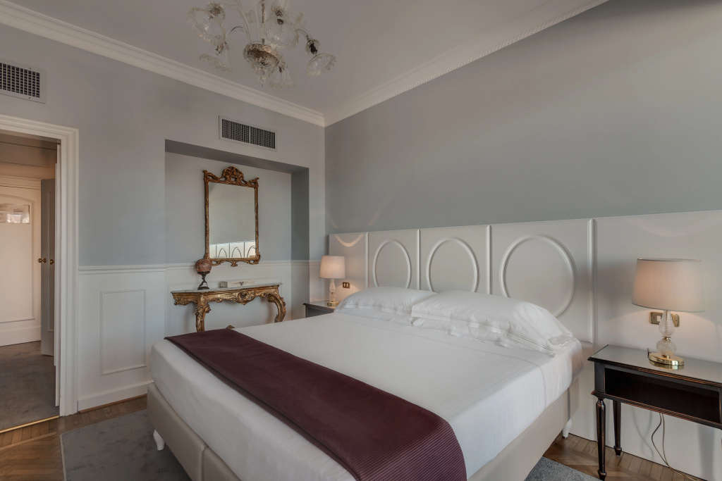 Plaza Hotel Lucchesi