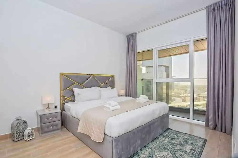 Guest and Co - Enchanting Vistas From This Fancy Apartment in JVC