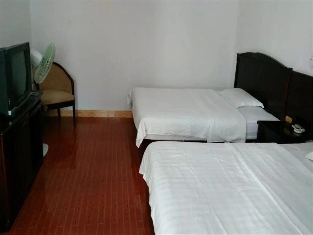 Guilin Tree Hotel
