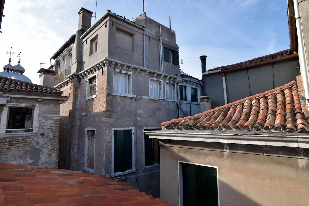 Specchieri Suite
