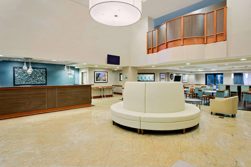Comfort Inn & Suites Arlington Heights - Schaumburg