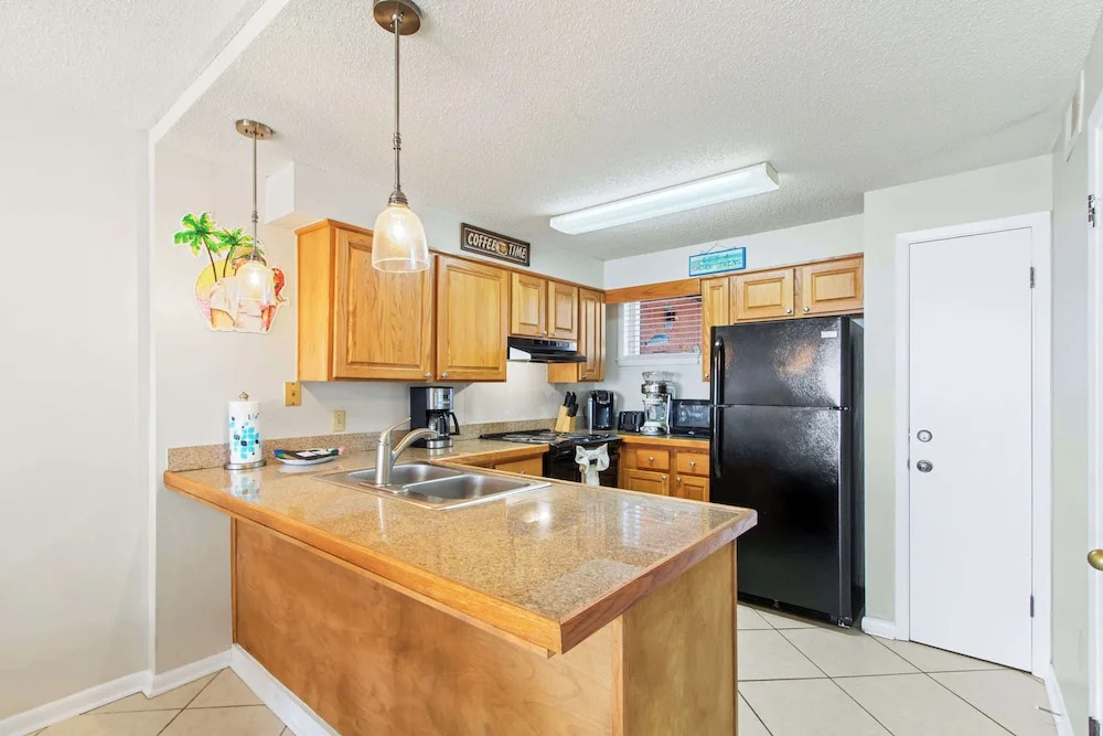 Gulf View 2 Bed Beaches Pool Dining and Fun