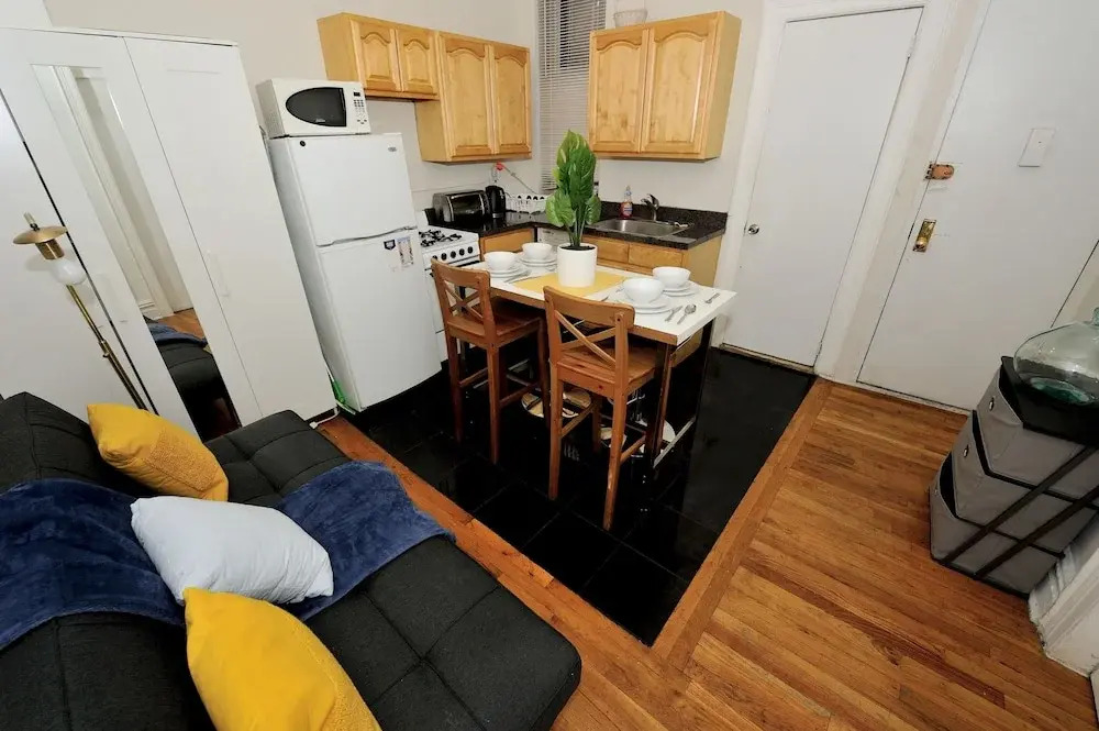 Midtown West Furnished Apartment 3BR Perfect Share