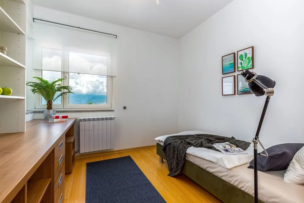 Apartment Bok