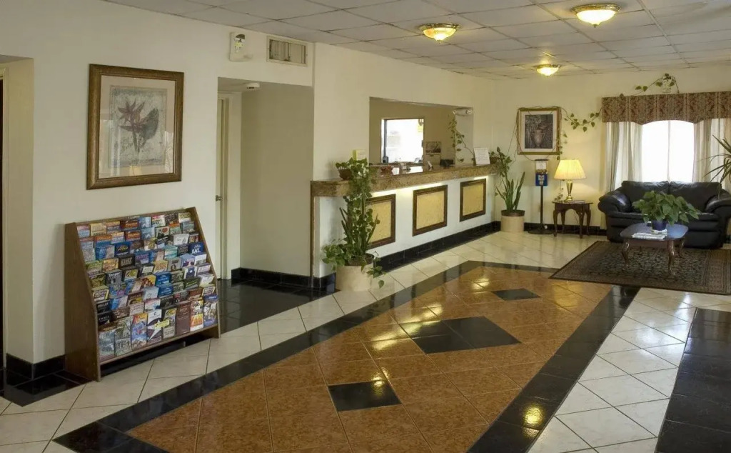 Hotel O Houston East Channelview I-10