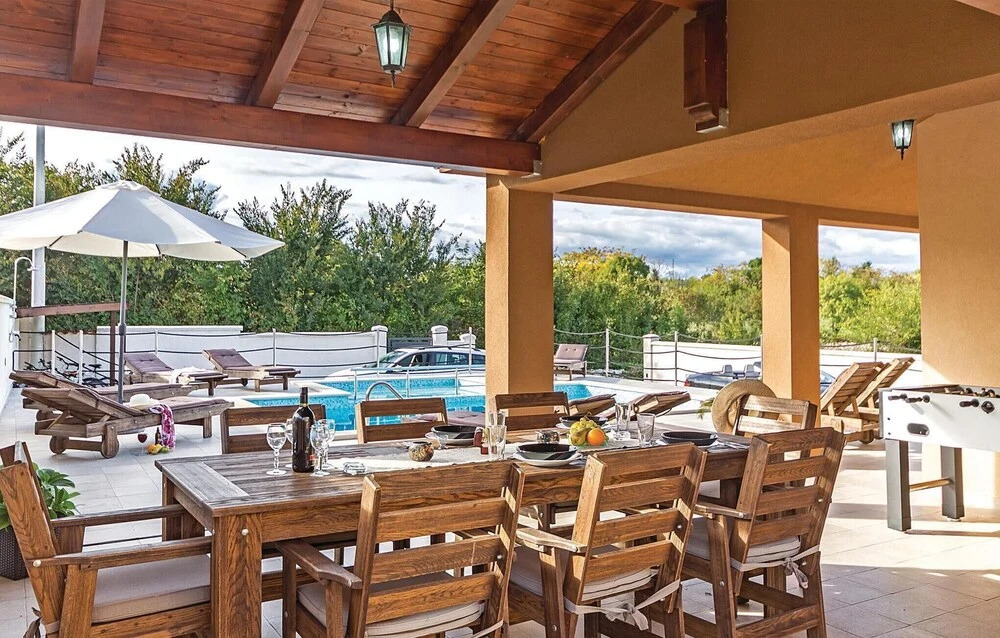 Beautiful Home in Marcana With Wifi and 4 Bedrooms