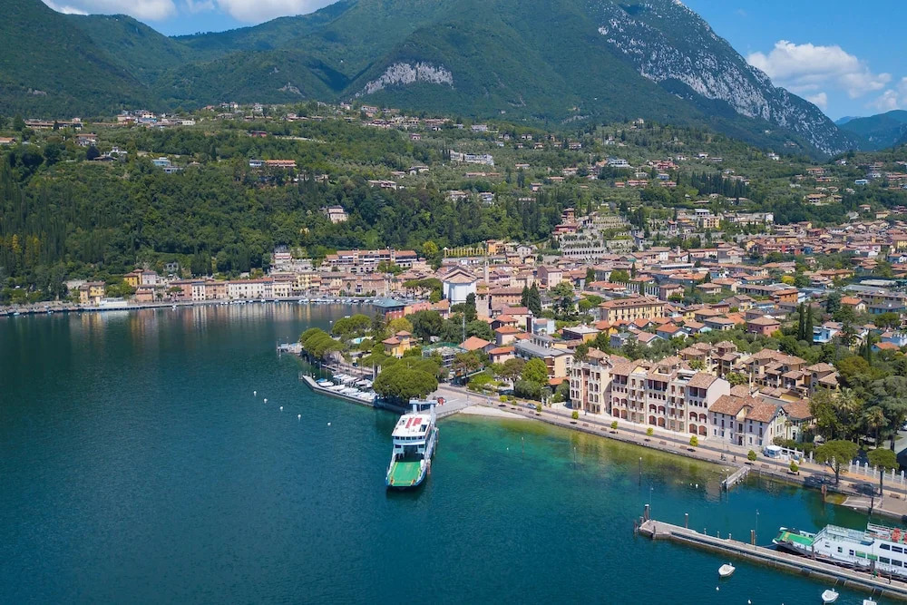 Morgante Salo-lake View & Parking