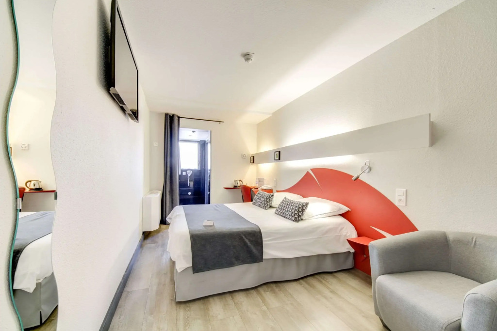 Brit Hotel Porte dEspagne