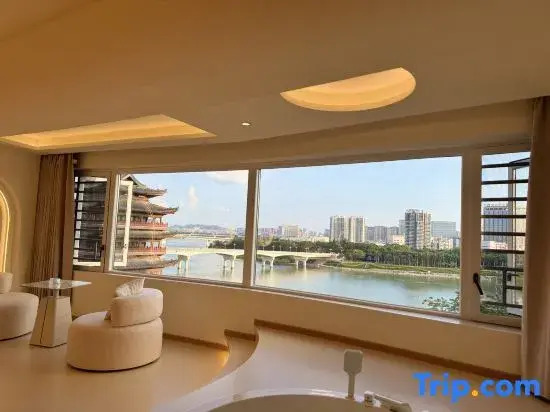 Yunzhi Homestay (Chaoyang Square Sanjie Liangxiang)