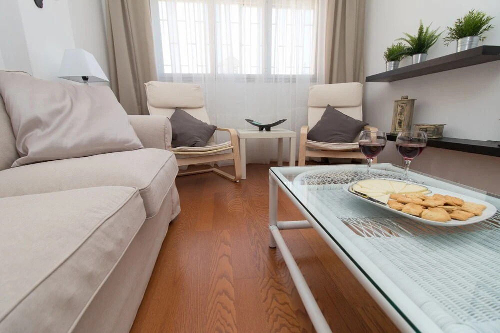 Stunning 3 Bedrooms Apartment