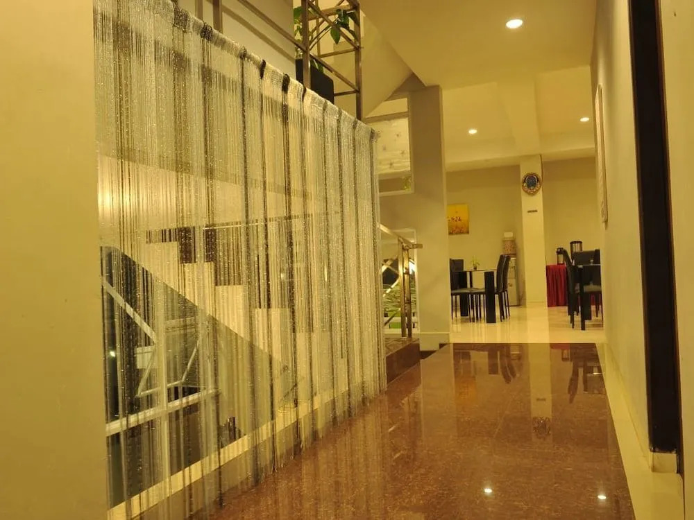Altara Rooms