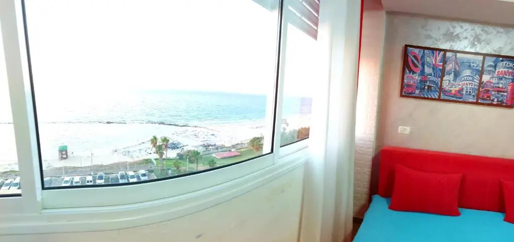 612 Apartment on the Beach
