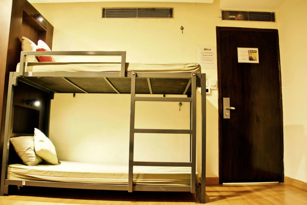 goSTOPS Delhi - Private Rooms & Dorms