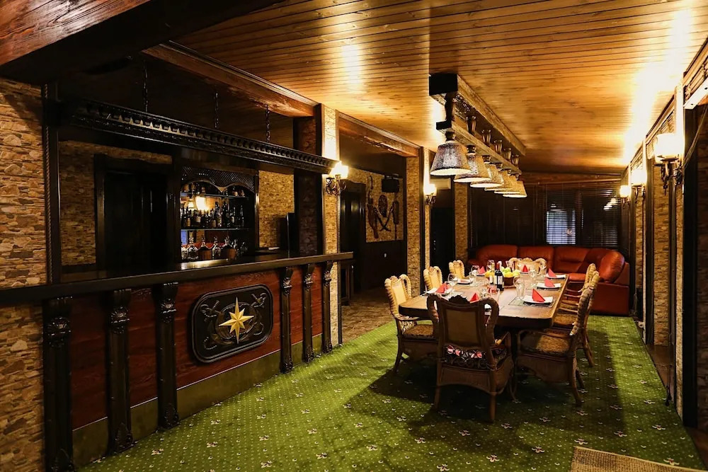 Banniy Klub Shangri-La