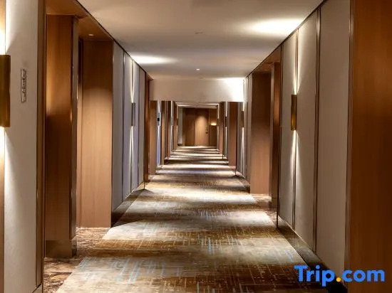 Chunguang Hotel (Spring Sunlight Hotel)