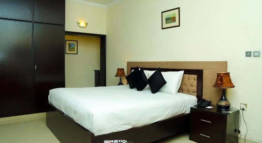 Royal Elegance Hotel