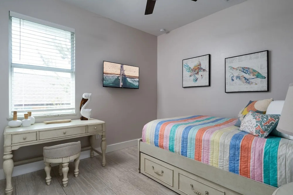 Welcome to 5545 Palmetto Street All NEW! Just Built! Book It NOW! home