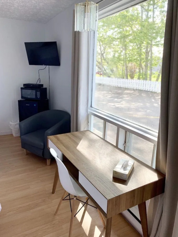 M Motel & Suites