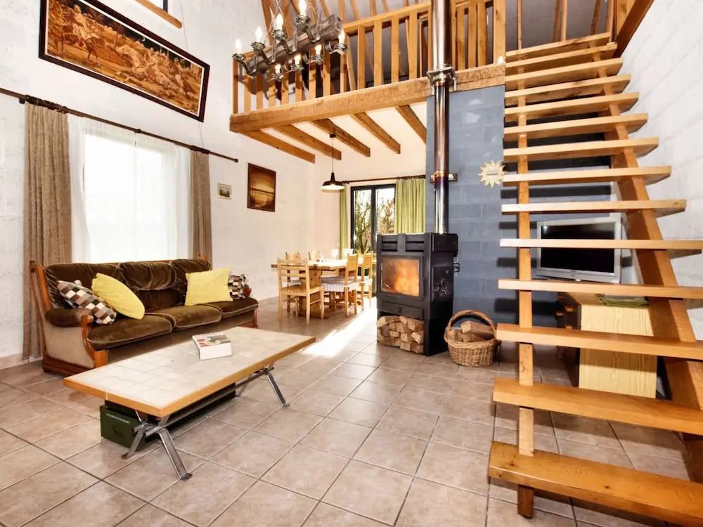 Holiday Home in Peaceful Setting and Large Garden