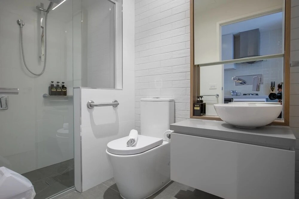 61*Boutique one-bedroom*Boxhill Central*Mall