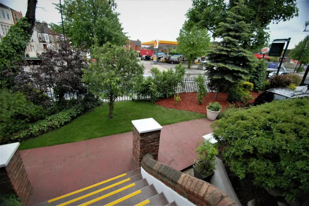 The Gateway Hotel