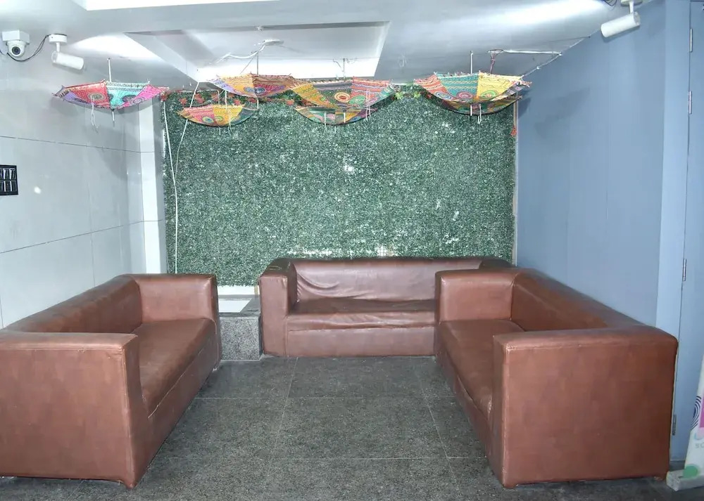 Qotel Hotel Rama Rohini Rohini I Near Metro I Spacious Rooms I Friendly Staff I Most Preferred Hotel In Rohini