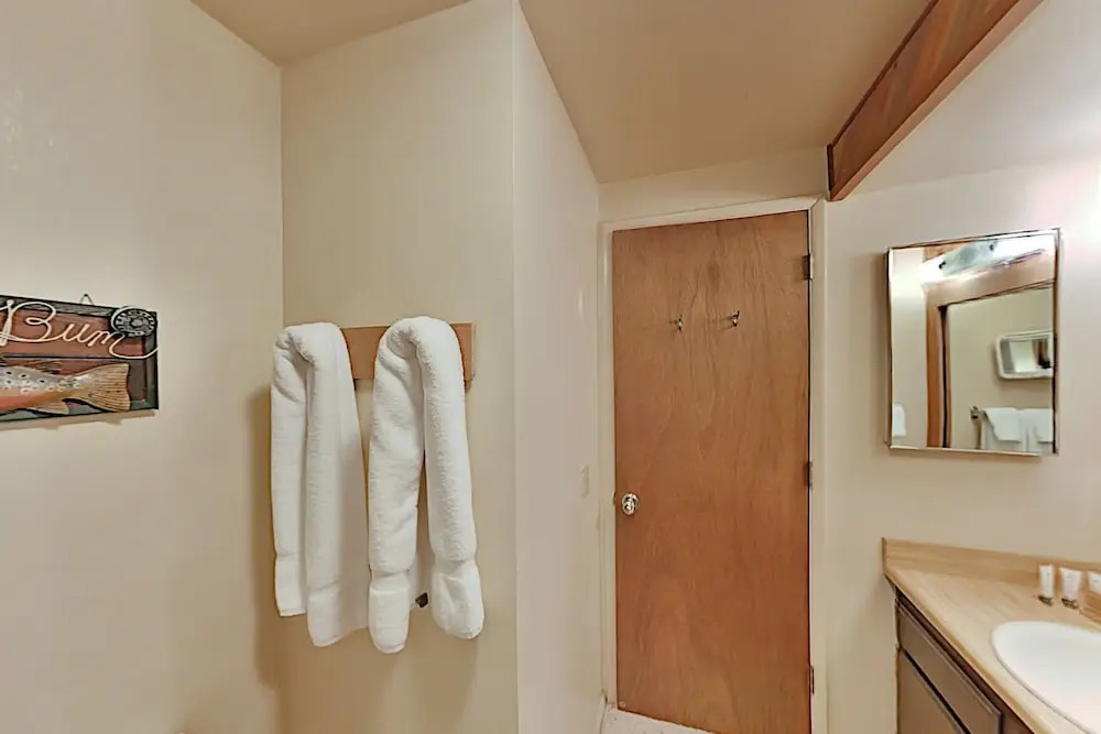 Grand Mountain Lodge W/ Tahoe Donner Amenities 4 Bedroom Home