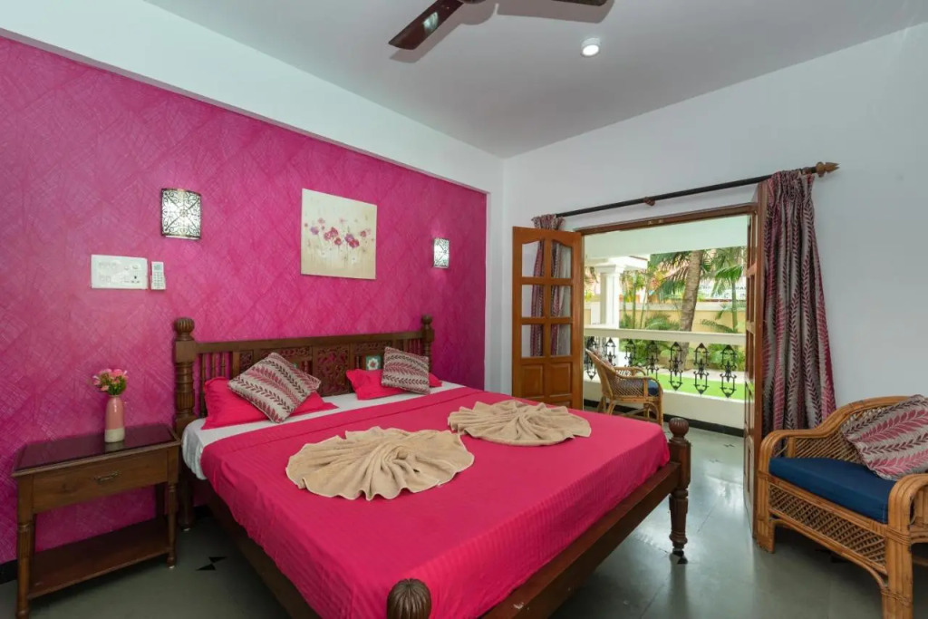 Villa Calangute Phase 17 -16 or 17BHK -Great For Large Groups