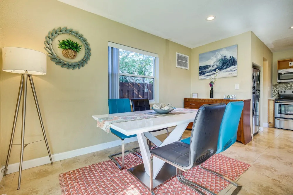 North Lauderdale Vacation Rental: 8 Mi to Beach!